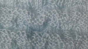 Объемный узор из лицевых и изнаночных петель