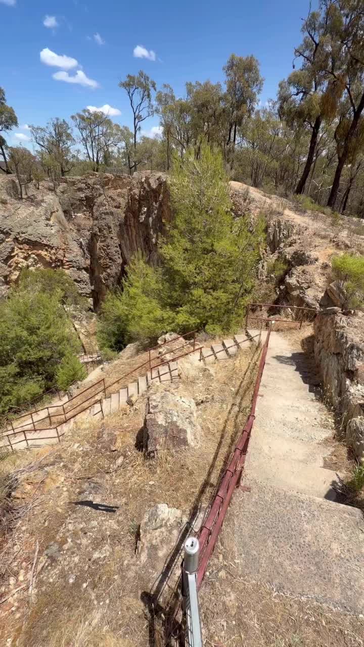 Почему шахту в Австралии назвали в честь Русской деревни? смотреть онлайн