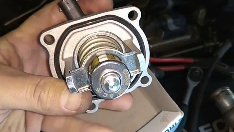 Замена термостата Opel Astra H