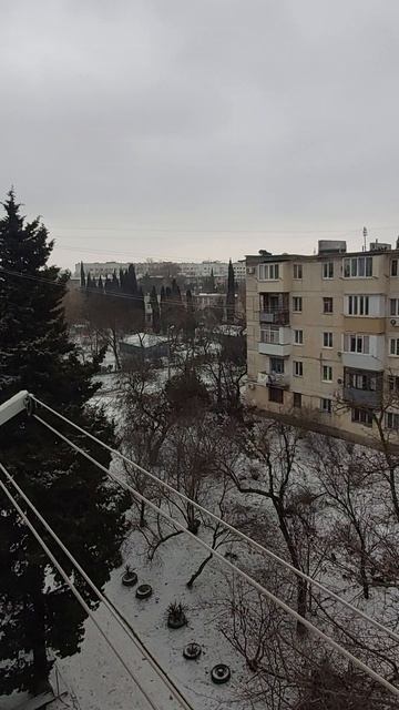 Снег снова идёт в Севастополе смотреть онлайн