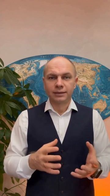 Почему тысячи людей снова и снова теряют деньги в финансовых пирамидах? 🎯