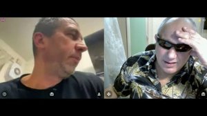 Ночь, квартирка, три телевизора и пульт.