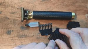 Машинка для стрижки волос.