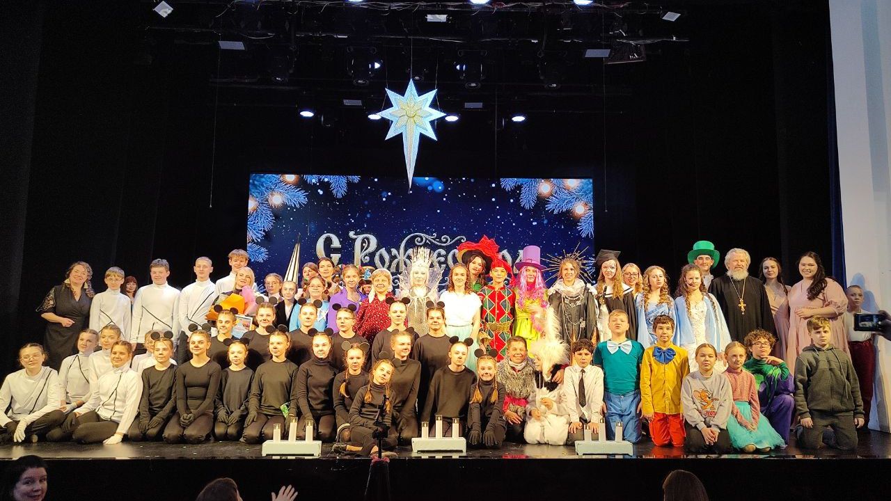 Спектакль-мюзикл "АННА В ЗАЗЕРКАЛЬЕ" 11.01.26 смотреть онлайн