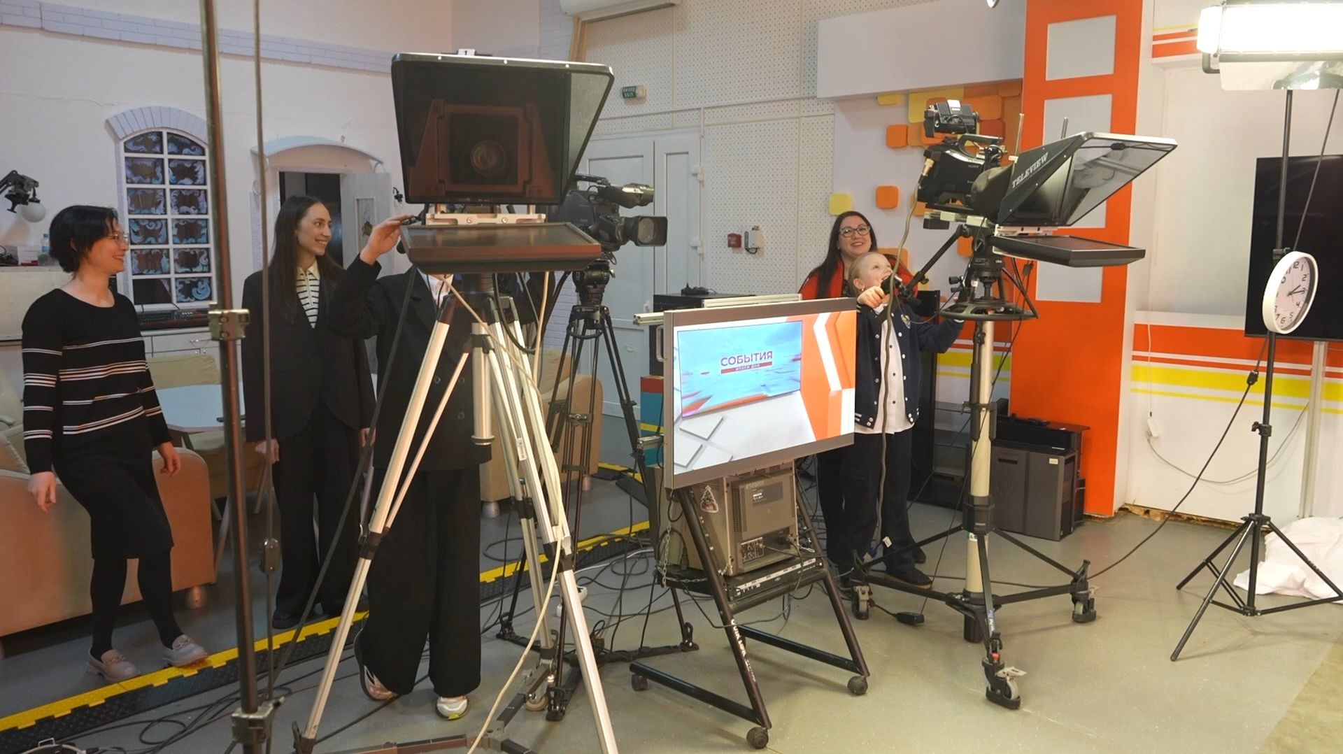 Работа с юнкорами Урая смотреть онлайн