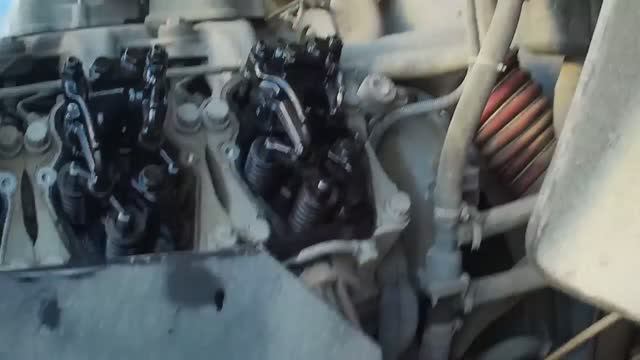 Как отрегулировать тепловой зазор клапанов? МАЗ. Двигатель МЕРСЕДЕС ОМ-501. смотреть онлайн