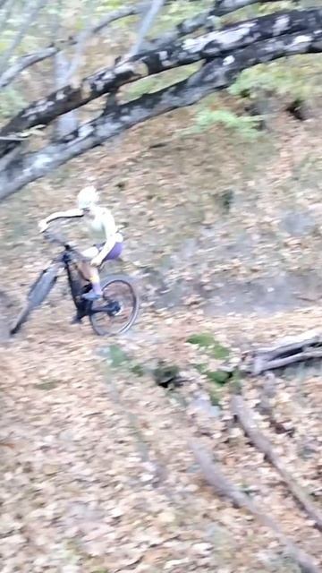 Жёсткое падение с велосипеда) смотреть онлайн