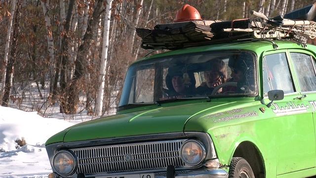 На «Москвиче» по России: туристы проехали 40 тысяч километров на машине советского производства смотреть онлайн