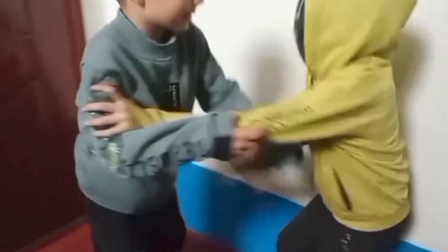 TIMUR VS MAX