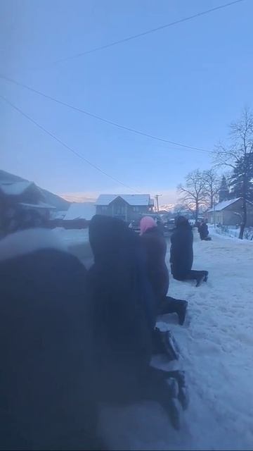 на коленях смотреть онлайн