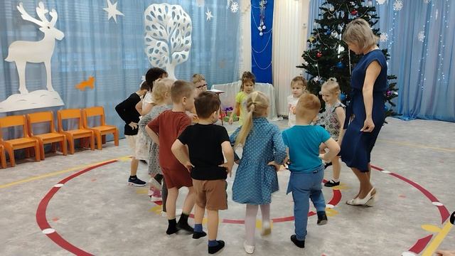 В зале ёлочка стоит Ср.гр.1