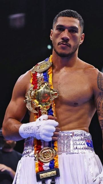 Джей Опетая подписал контракт с Zuffa Boxing! #shorts #джейопетая #данауайт #бокс #zuffaboxing смотреть онлайн