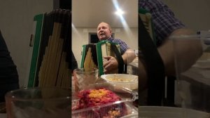 Расцвела под окошком белоснежная вишня.mp4