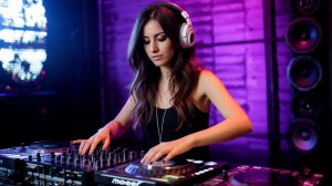 SilverFox X Smashroom _ Afro & Melodic House Set