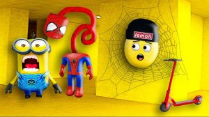 ПРОКЛЯТЫЙ МИНЬОН И СПАЙДЕР ПОПАЛИ В ЗАКУЛИСЬЕ РОБЛОКС