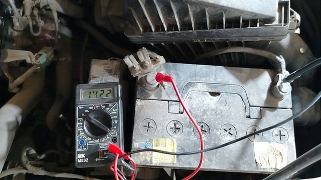 Как проверить рабочий или нет Генератор у автомобиля. смотреть онлайн