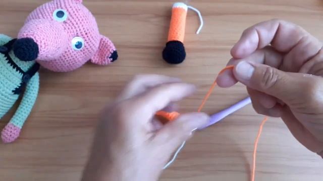 Вяжем лисичку ч.2 ножки , тело. смотреть онлайн