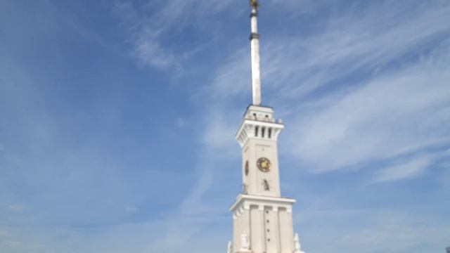 Крыша Северного речного вокзала смотреть онлайн