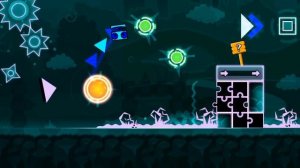 продолжаем играть в геометри дэш