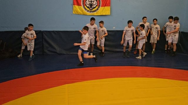 Акробатика у борцов Греко - Римского стиля /Клуб АРС Донгарон/ смотреть онлайн