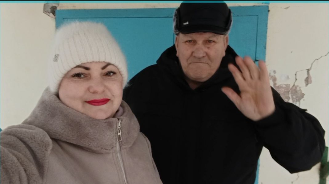 СХОДИЛИ С МУЖЕМ НА РЫНОК, ПЕРЕБРАЛА РЕПЧАТЫЙ ЛУК смотреть онлайн