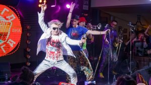 ВИА «Волга-Волга» и Сергей Васюта На белом покрывале января