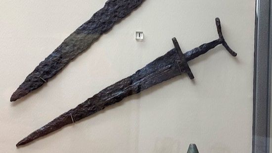 Холодное оружие и доспехи смотреть онлайн