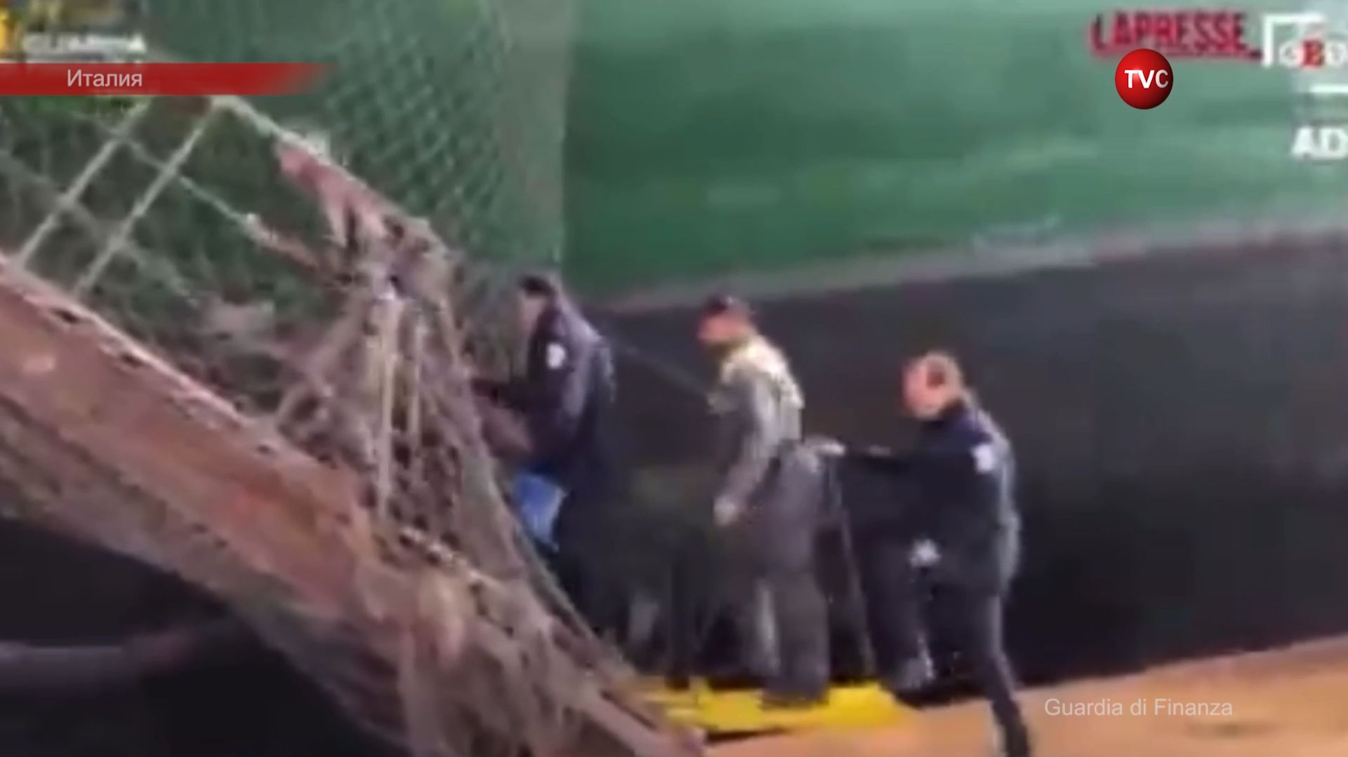 В порту Италии арестовано побывавшее в Новороссийске судно смотреть онлайн