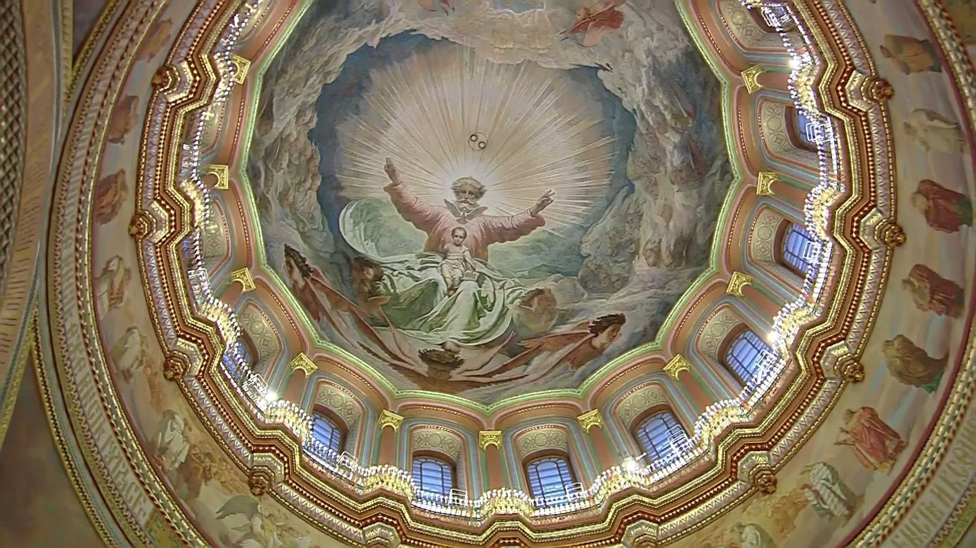 Божественная литургия 18 января 2026 года, Храм Христа Спасителя, г. Москва смотреть онлайн