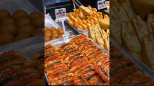 жареная булочка с овощами за 105 руб в Корее