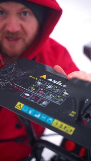 Кто насыпал, пусть тот и убирает этот снег! ❄️