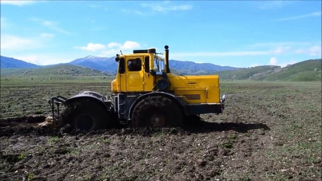 Мощные Советские трактора на бездорожье.. (4)