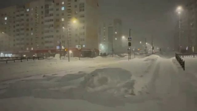 В крещенскую морозную ночь! Ни души! Только шорох запоздавших колес А у вас как? смотреть онлайн