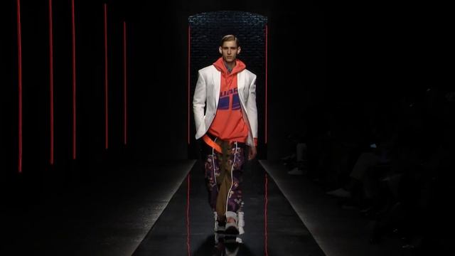 Показ коллекции Dsquared2 весна-лето 2019
