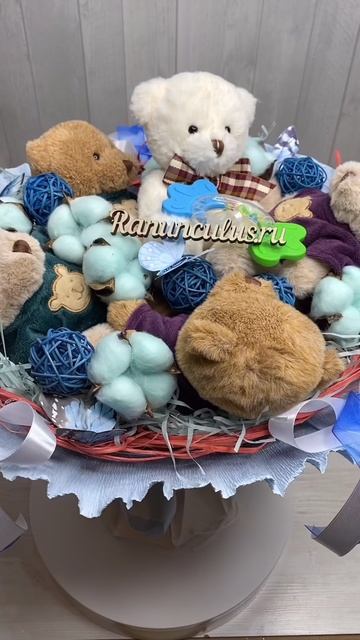 Букет из больших плюшевых мишек смотреть онлайн