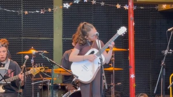 МАША Кажется. (Ума Турман) ukuleleforkids.ru декабрь 2025