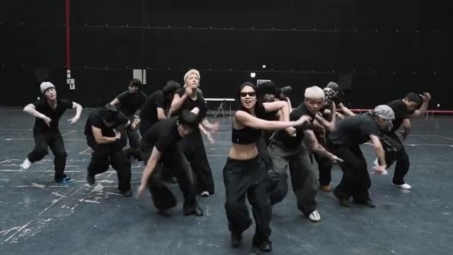 JENNIE — LIKE JENNIE Mma 2025 Ver (mirror)