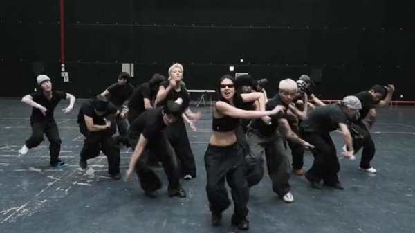 JENNIE — LIKE JENNIE mma 2025 ver (mirror)