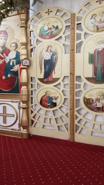 Божественная служба в храме Святой Троицы смотреть онлайн