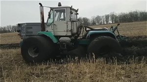 Тракторы Т-150К в работе и на бездорожье