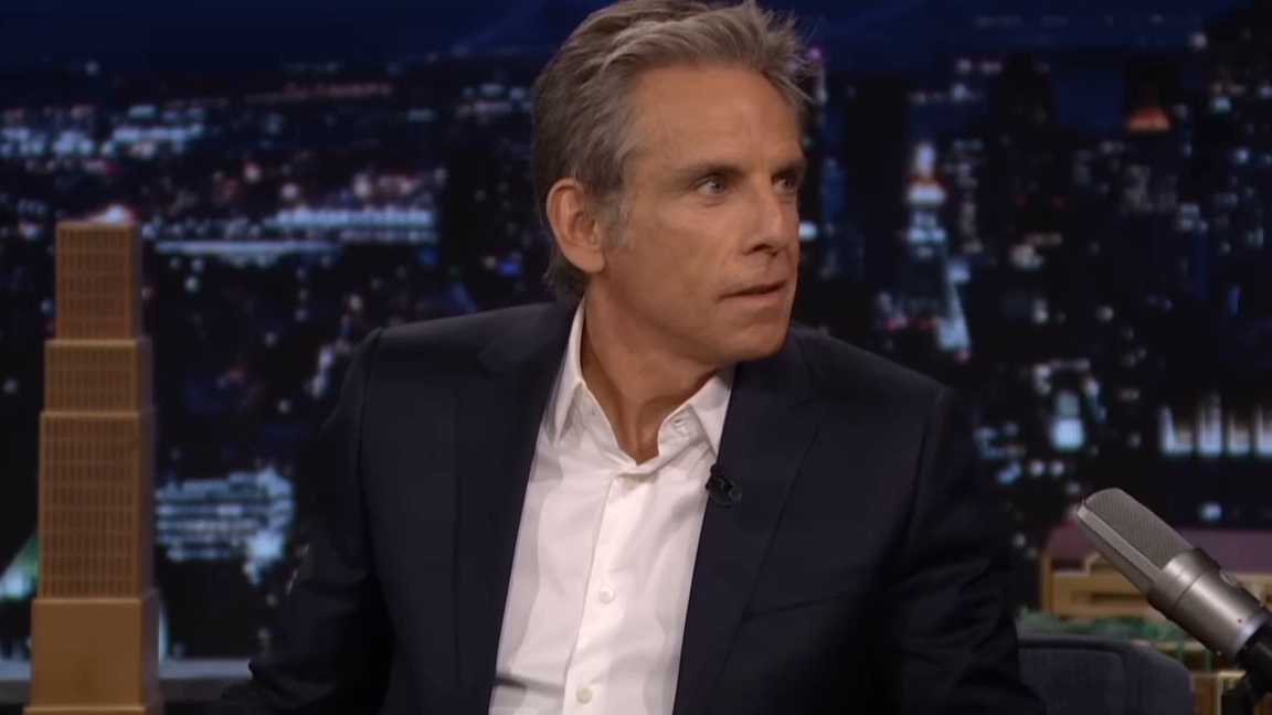 Бен Стиллер воссоединился с Арианой Гранде после сцены оргии в «Образцовом самце 2» и рассказал о тр смотреть онлайн