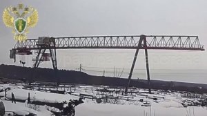 Женщина выпала из кабины рухнувшего крана и чудом выжила.

ЧП случилось в Бугульме. У 63-летней...