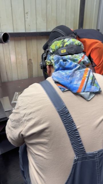 Процесс обучения в школе сварки РВТ смотреть онлайн