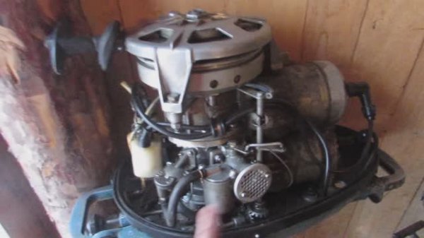 Обзор дедушкиных лодочных моторов Вихрь от внучки!