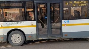 ЛиАЗ 4292.60 на 28 маршруте прибывает к остановке кв.Маяковского в г.Звенигород