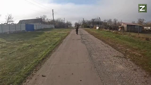 СВО После отхода войск РФ из Херсон обл бойцы всу зашли на разведку. смотреть онлайн