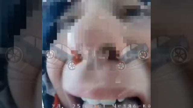 В Челябинске школьник решил провести эксперимент на 20-градусном морозе и лизнул панель домофона. Чт смотреть онлайн