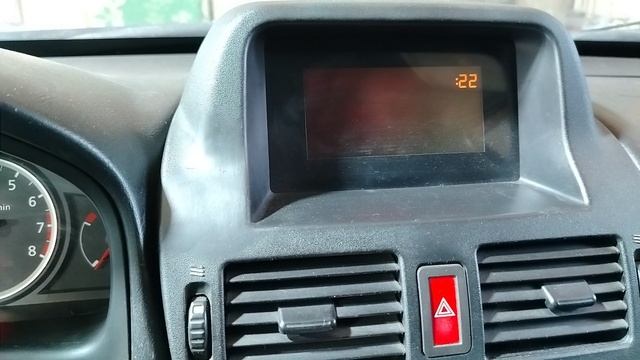 Как выставить время в автомобиле Nissan Almera N16