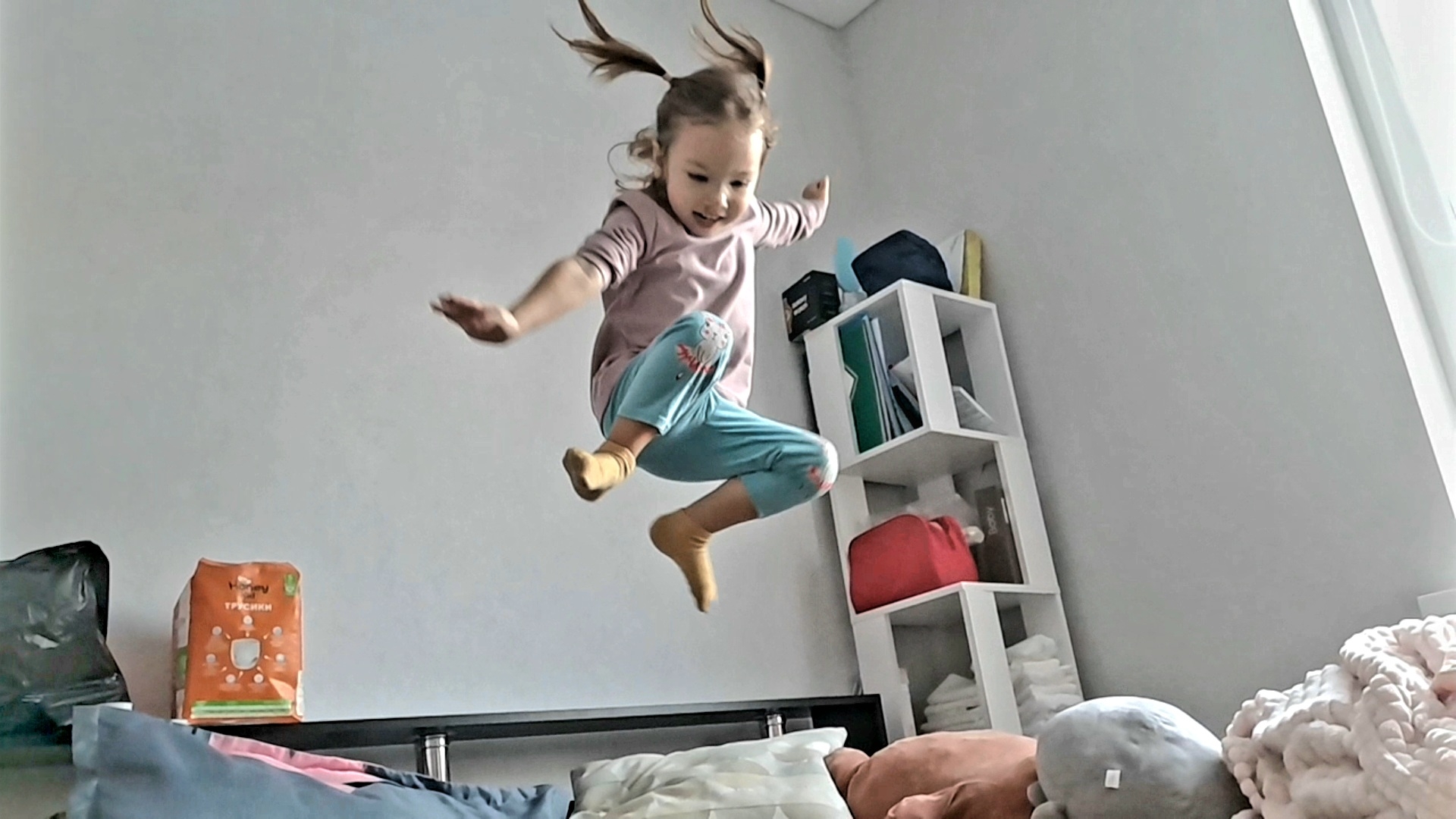 Этому миру нужен новый герой смотреть онлайн