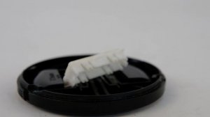 Держатель LADA Vesta облицовки сточного желоба крыши ( нужно по 7шт на одну сторону L Код: 24672